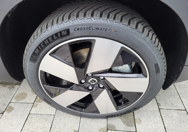 Volvo XC 40 cena 297100 przebieg: 44, rok produkcji 2023 z Wieliczka małe 301